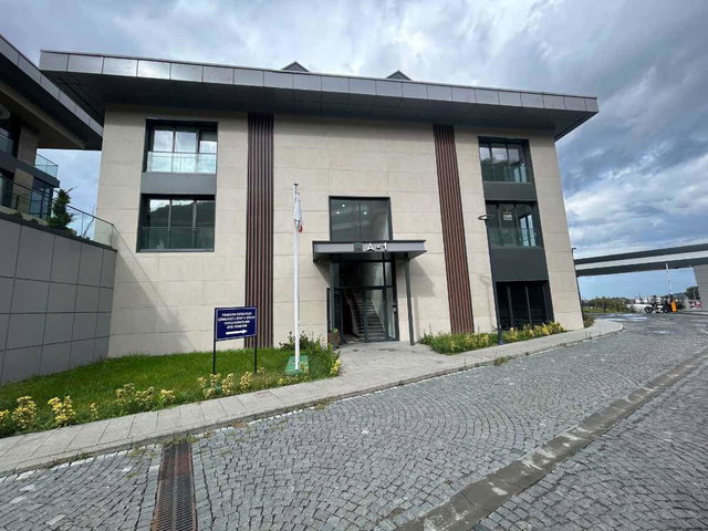 TRABZON ORTAHİSAR ÇÖMLEKÇİ’DE TOKİ’DE 4+1 | 167 M² NET | 4 CEPHE |  KİRALIK DAİRE