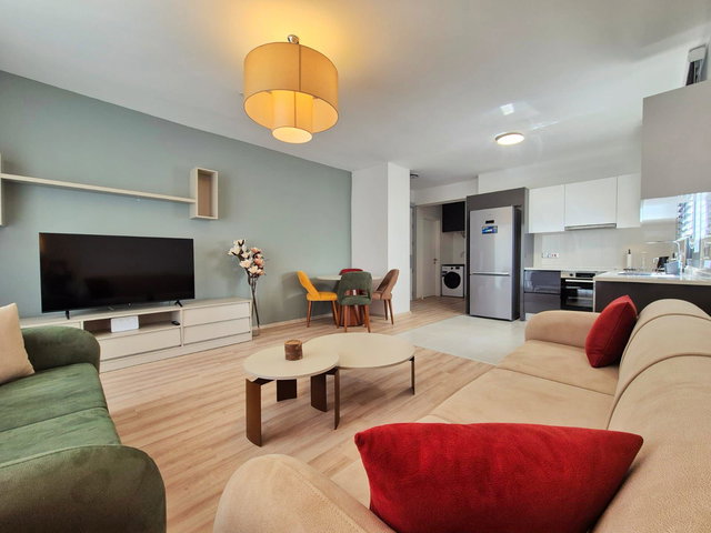 GİRNE’DE DENİZE YAKIN SATILIK 2+1 DAİRE