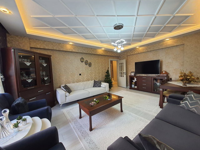 REMAX DOĞUDAN ÇAYDAÇIRA'DA ÇEÇEN TOWERS SATILIK TERTEMİZ 4+1