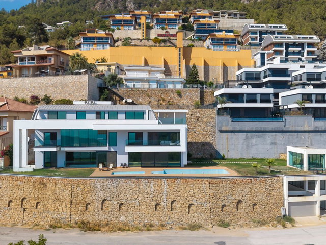 ALANYA'NIN ZİRVESİNDE DENİZ MANZARALI 4+1 MÜSTAKİL YAŞAM