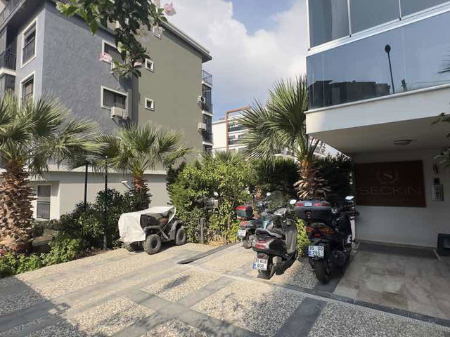 İZMİR’DE AÇIK HAVUZLU REZİDANS’TAGENİŞ 1+1  SATILIK DAİRE