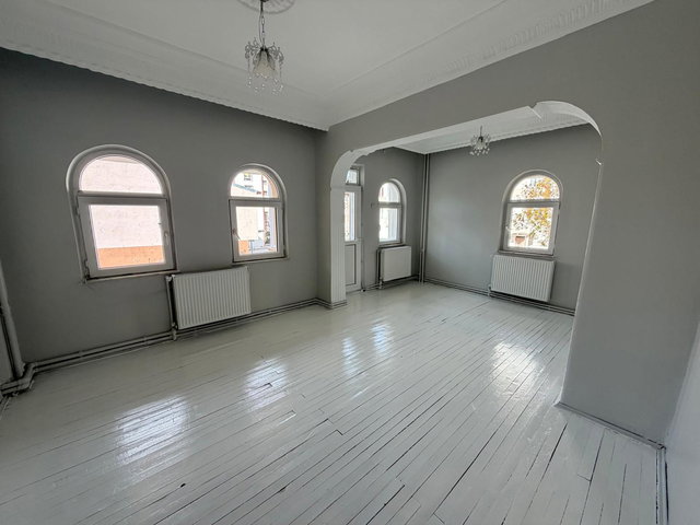 REMAX İLKE'DEN KÖŞK MAHALLESİ'NDE 2+1 KİRALIK DAİRE