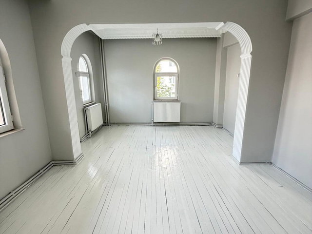 REMAX İLKE'DEN KÖŞK MAHALLESİ'NDE 2+1 KİRALIK DAİRE
