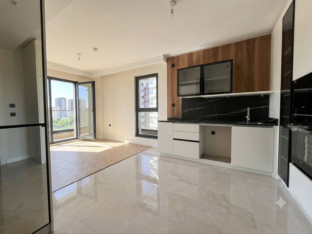 REMAX GATE NYD GAMADOR PARLA GENİŞ TİP GÖL MANZARALI KÖŞE DAİRE SATILIK