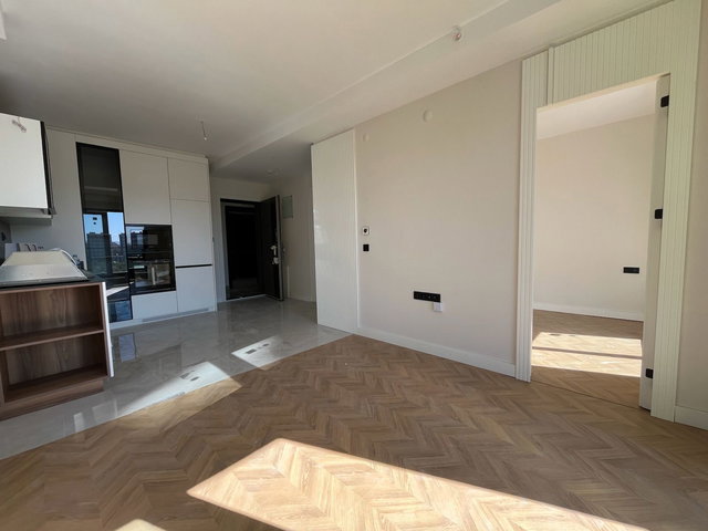 REMAX GATE NYD GAMADOR PARLA GENİŞ TİP GÖL MANZARALI KÖŞE DAİRE SATILIK