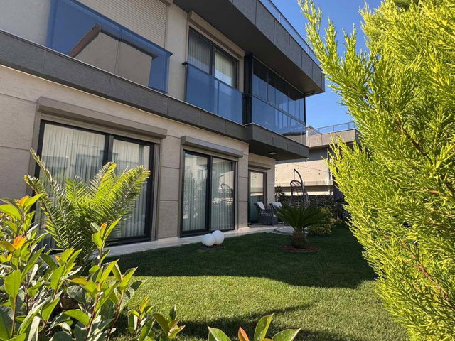 TEKİRDAĞ ÇORLU LÜKS SİTE DENİZ MANZARALI EŞYALI KİRALIK 5+1VİLLA