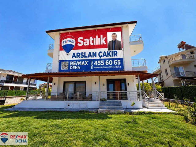 AYVALIK ALTINOVA DENİZE 150 MT SATILIK FIRSAT 6+1 TRİPLEKS VİLLA