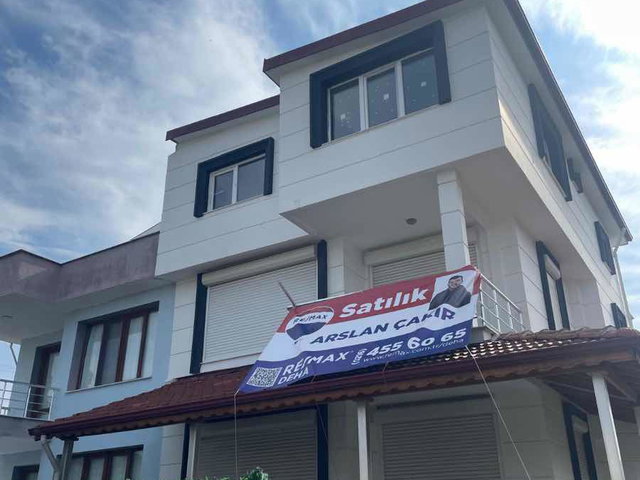 AYVALIK ALTINOVA DENİZE 150 MT SATILIK FIRSAT 6+1 TRİPLEKS VİLLA