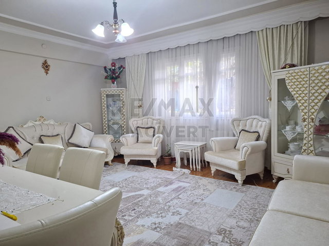RE/MAX LACİVERT'TEN KAYAKYOLU'NDA SATILIK 3+1 BODRUM KAT DAİRE