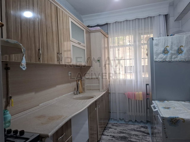 RE/MAX LACİVERT'TEN KAYAKYOLU'NDA SATILIK 3+1 BODRUM KAT DAİRE
