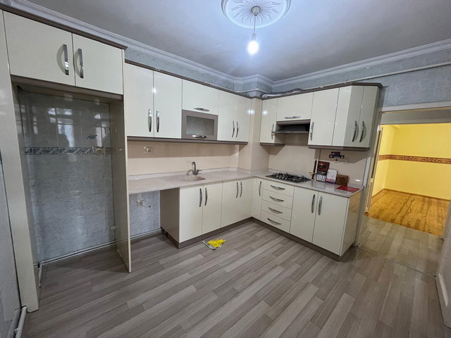 REMAX İLKE'DEN NALBANTOĞLU SİTESİ'NDE 3+1 SATILIK DAİRE