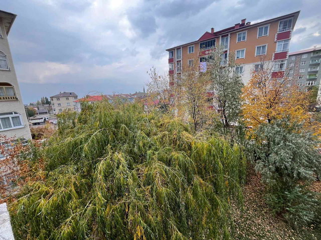 REMAX İLKE'DEN NALBANTOĞLU SİTESİ'NDE 3+1 SATILIK DAİRE