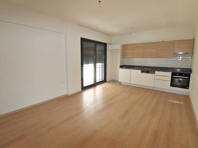KUŞADASI MERKEZDE KİRALIK EŞYALI DAİRE