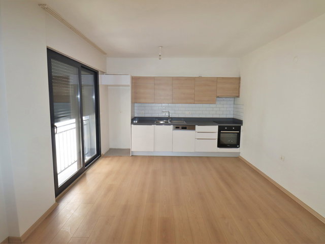 KUŞADASI MERKEZDE KİRALIK EŞYALI DAİRE