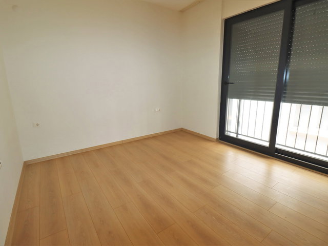 KUŞADASI MERKEZDE KİRALIK EŞYALI DAİRE