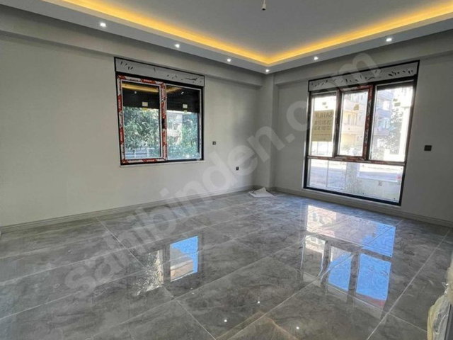 RE/MAX ŞEHİR'DEN ÇİFTLİKKÖY SAHİL MAHALLESİNDE 2+1 KİRALIK DAİRE