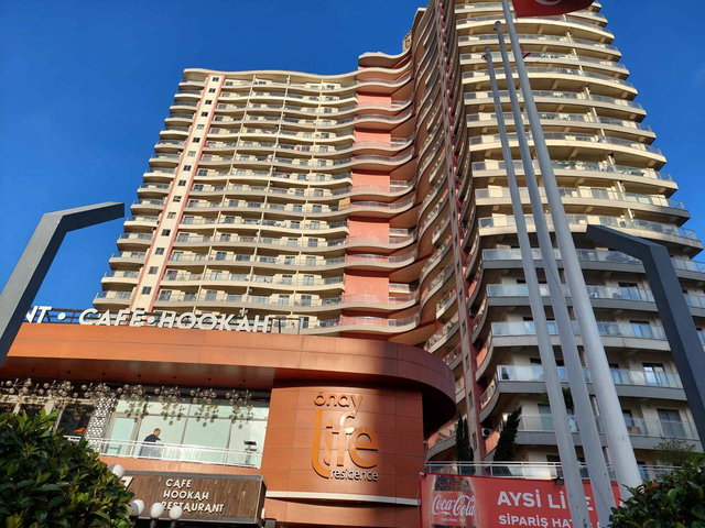 ESENYURT ÖNAY LİFE RESİDENCE 15. KAT GENİŞ BALKONLU KİRALIK 1+1 DAİRE