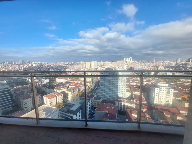 ESENYURT ÖNAY LİFE RESİDENCE 15. KAT GENİŞ BALKONLU KİRALIK 1+1 DAİRE