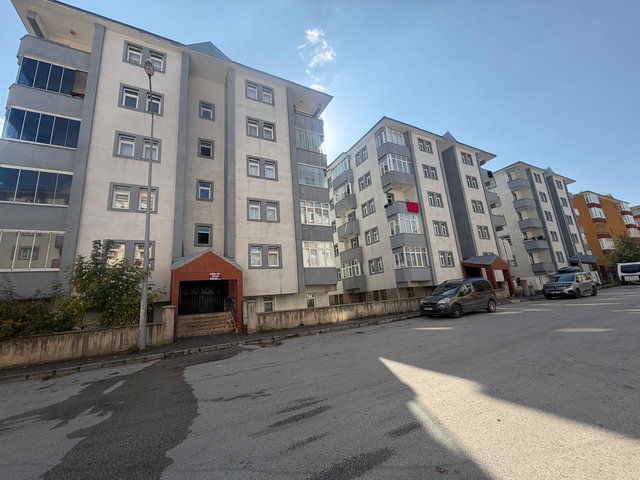 REMAX İLKE'DEN ŞÜKRÜPAŞA'DA 3+1 SATILIK DAİRE