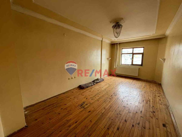REMAX İLKE'DEN SANAYİ'DE 3+1 SATILIK DAİRE