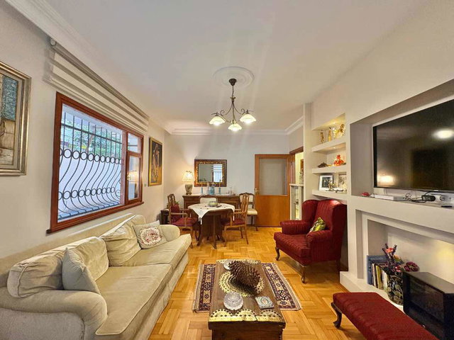 IDEALTEPE BAĞDAT CADDESİ ÜZERİNDE İÇİ YENİLENMİŞ 3+1 BALKONLU