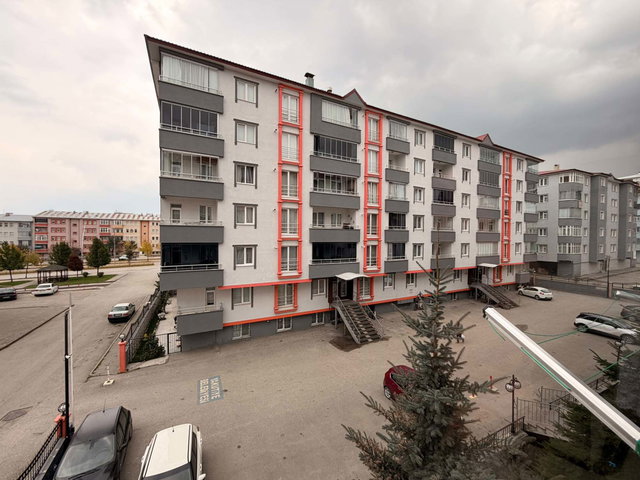 REMAX ARTİS'DEN AZERBAYCAN BULVARI'NDA SATILIK 3+1 DAİRE