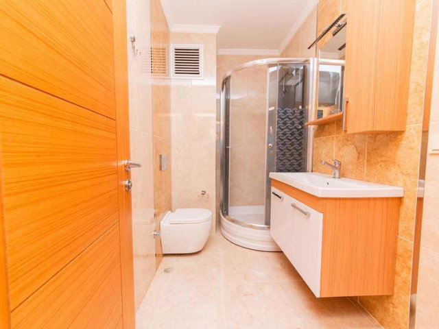 ÇEKMEKÖY MERKEZDE FERAH VE KULLANIŞLI 4+1 KİRALIK DUBLEKS 200M2