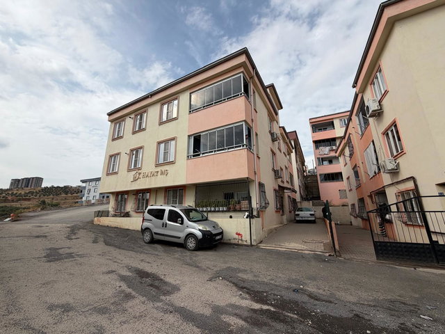 RE/MAX EDE'DEN PİRİ REİS MAHALLESİNDE SATILIK 3+1 DAİRE