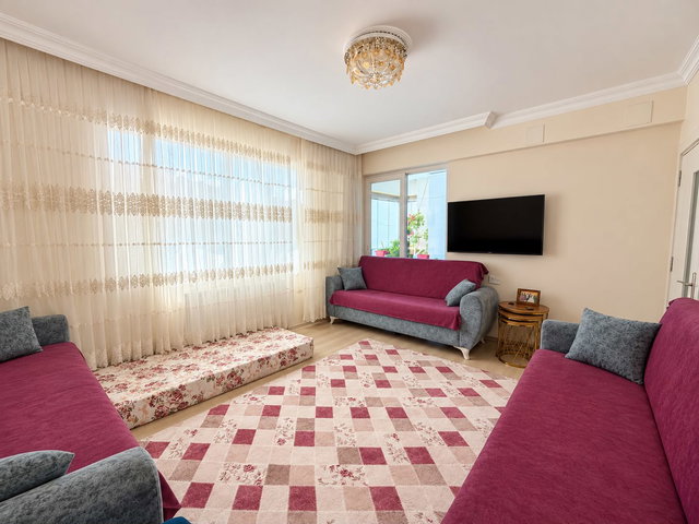 RE/MAX EDE'DEN ÜNİVERSİTEYE YAKIN KONUMDA SATILIK 3+1 DAİRE