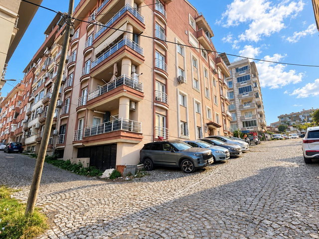 İZMİR DİKİLİ’DE ACİL SATILIK 2+1 DAİRE