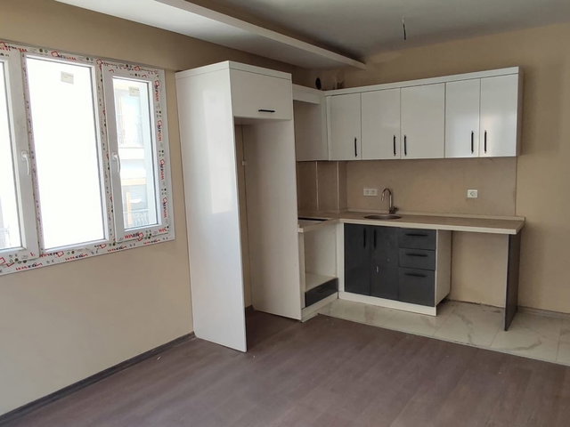 ÇİĞLİ’DE SIFIR 2+1 KİRALIK DAİRE | GÜNEY-BATI CEPHE, BALKONLU, DOĞALGAZ KOMBİLİ