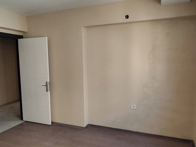 ÇİĞLİ’DE SIFIR 2+1 KİRALIK DAİRE | GÜNEY-BATI CEPHE, BALKONLU, DOĞALGAZ KOMBİLİ