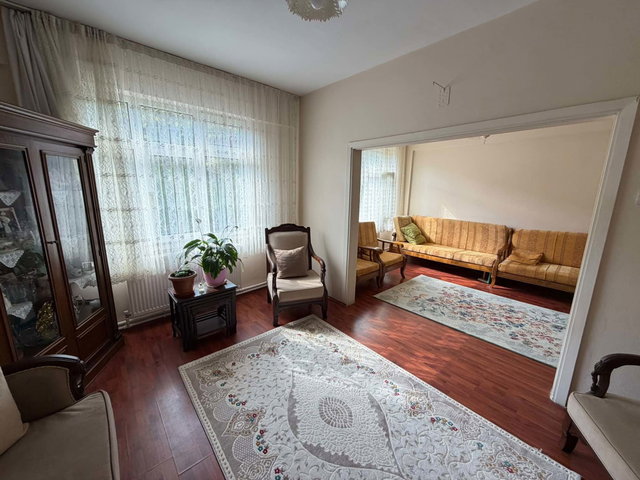 MAÇKA MERKEZDE SATILIK 2+1 DOĞALGAZLI DAİRE
