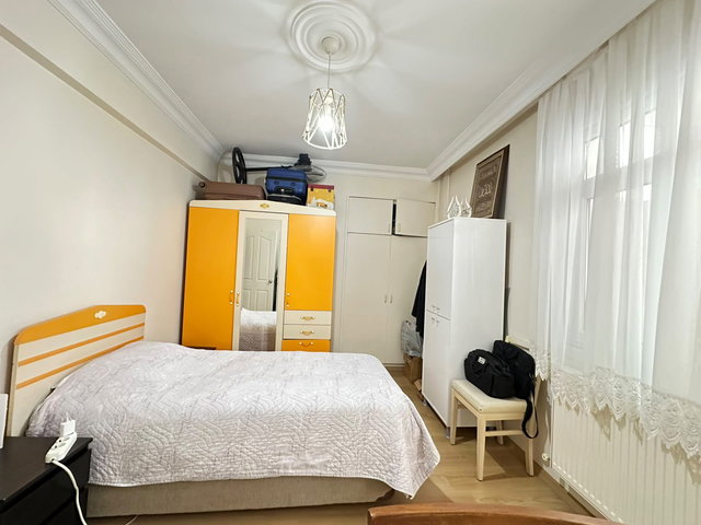 BAHÇELİEVLER YAYLA'DA BELEDİYE YAKINI SATILIK 3+1 GENİŞ DAİRE