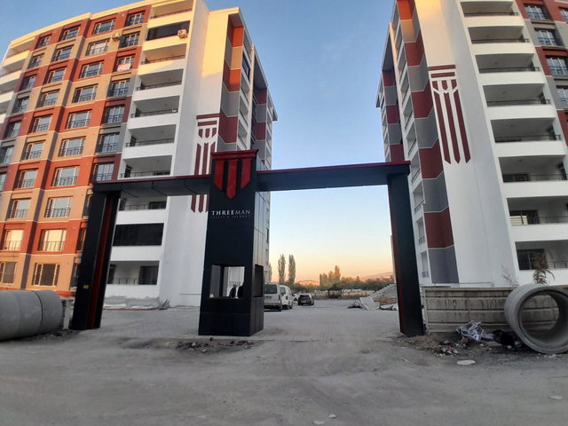 BOSTANBASİNDA 4+1 ARA KAT LÜKS DAİRE