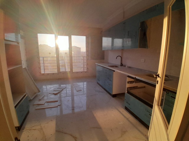 BOSTANBASİNDA 4+1 ARA KAT LÜKS DAİRE