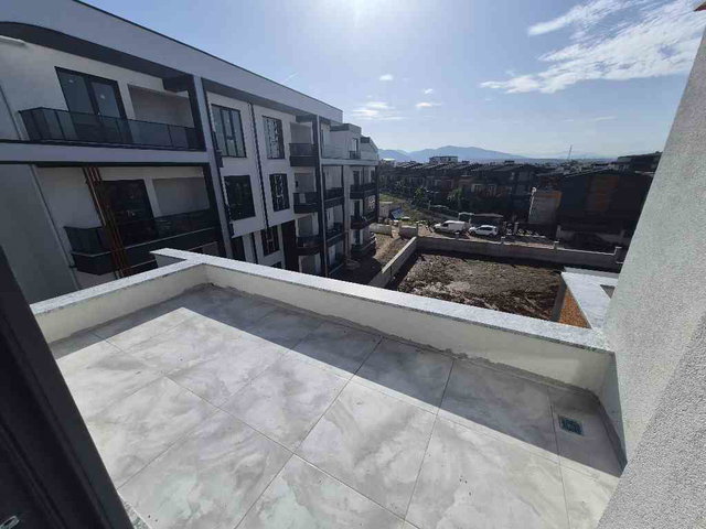 KARTEPE'DE SİTE İÇERİSİNDE SATILIK SIFIR 2+1 ÇATI DUBLEKS DAİRE