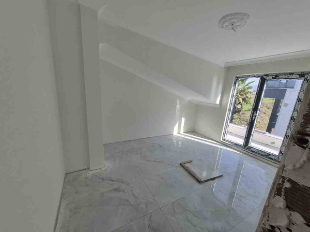 KARTEPE'DE SİTE İÇERİSİNDE SATILIK SIFIR 2+1 ÇATI DUBLEKS DAİRE