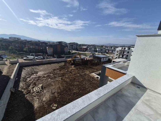 KARTEPE'DE SİTE İÇERİSİNDE SATILIK SIFIR 2+1 ÇATI DUBLEKS DAİRE