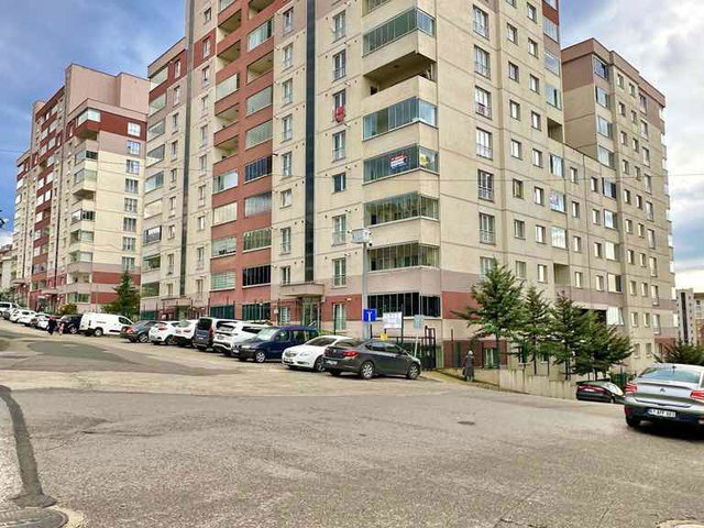 YENİCUMA TOKİ KONUTLARINDA KİRALIK 4+1 DAİRE !!!