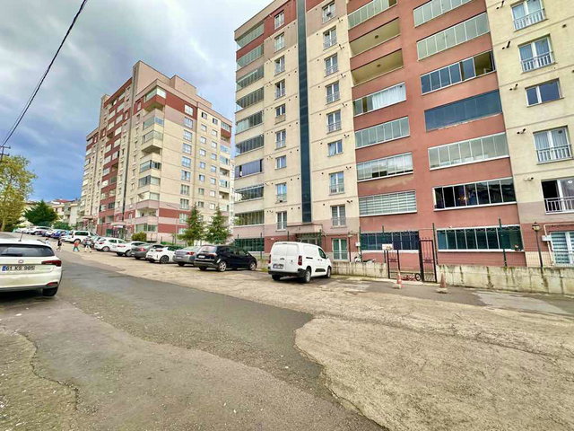 YENİCUMA TOKİ KONUTLARINDA KİRALIK 4+1 DAİRE !!!