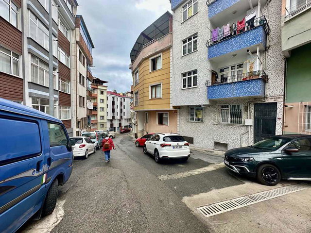 MEYDAN'A YÜRÜME MESAFESİNDE KİRALIK 2+1 DAİRE !!!