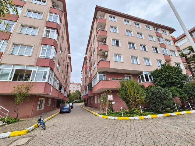 GARANTİ KONAKLARI SİTESİNDE KİRALIK FERAH 3+1 DAİRE