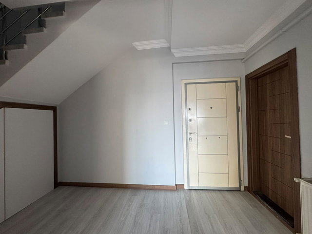 YOMRA SANCAK'TA DENİZ MANZARALI 3+1 EŞYALI KİRALIK DUBLEKS