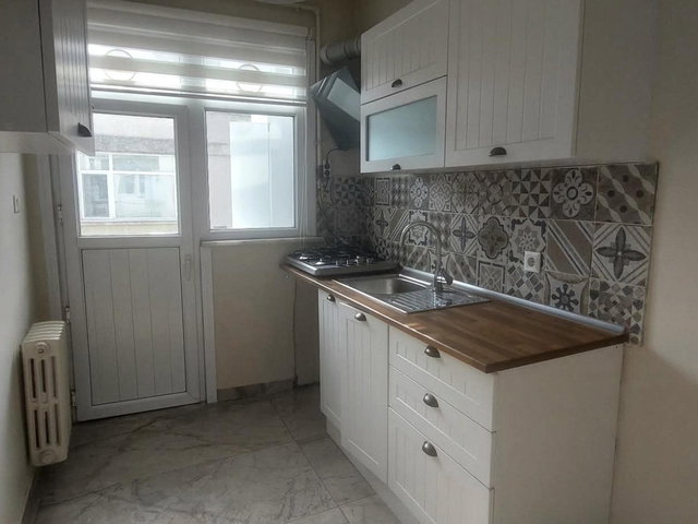 KADİKÖY BAHARİYE OSMANAĞA MAH. 2+1 KİRALIK DAİRE