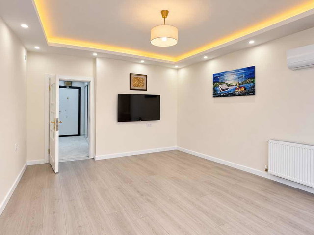 BAŞHARIK GOLD YAPI 2+1 AZ KATLI ARA KAT 4 YAŞINDA DAİRE