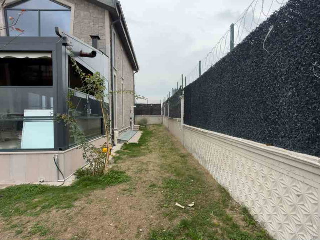 KARAOĞLAN MAHALLESİNDE 5+1 SATILIK VİLLA
