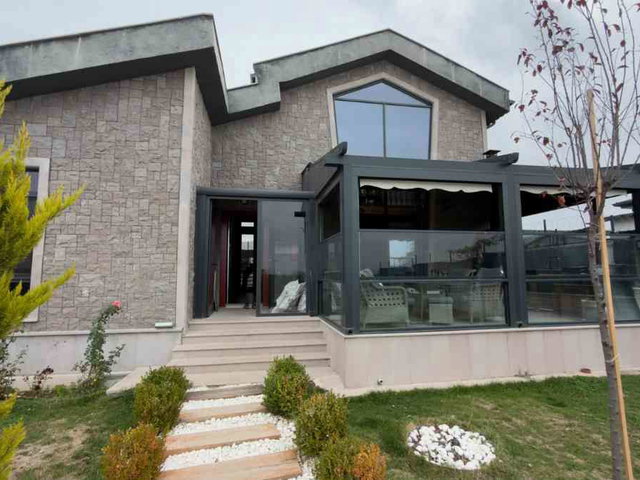 KARAOĞLAN MAHALLESİNDE 5+1 SATILIK VİLLA
