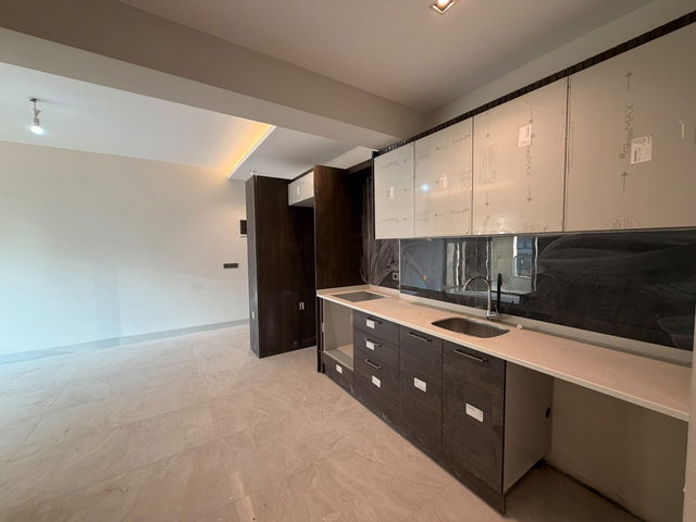 RE/MAX EDE'DEN ANA CADDE ÜZERİNDE LÜKS 2+0 SATILIK DAİRE