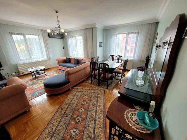ÇEKMEKÖY GÖL KONAKLARİ SATILIK 3+1 BUTİK SITE GENIŞ DAIRE